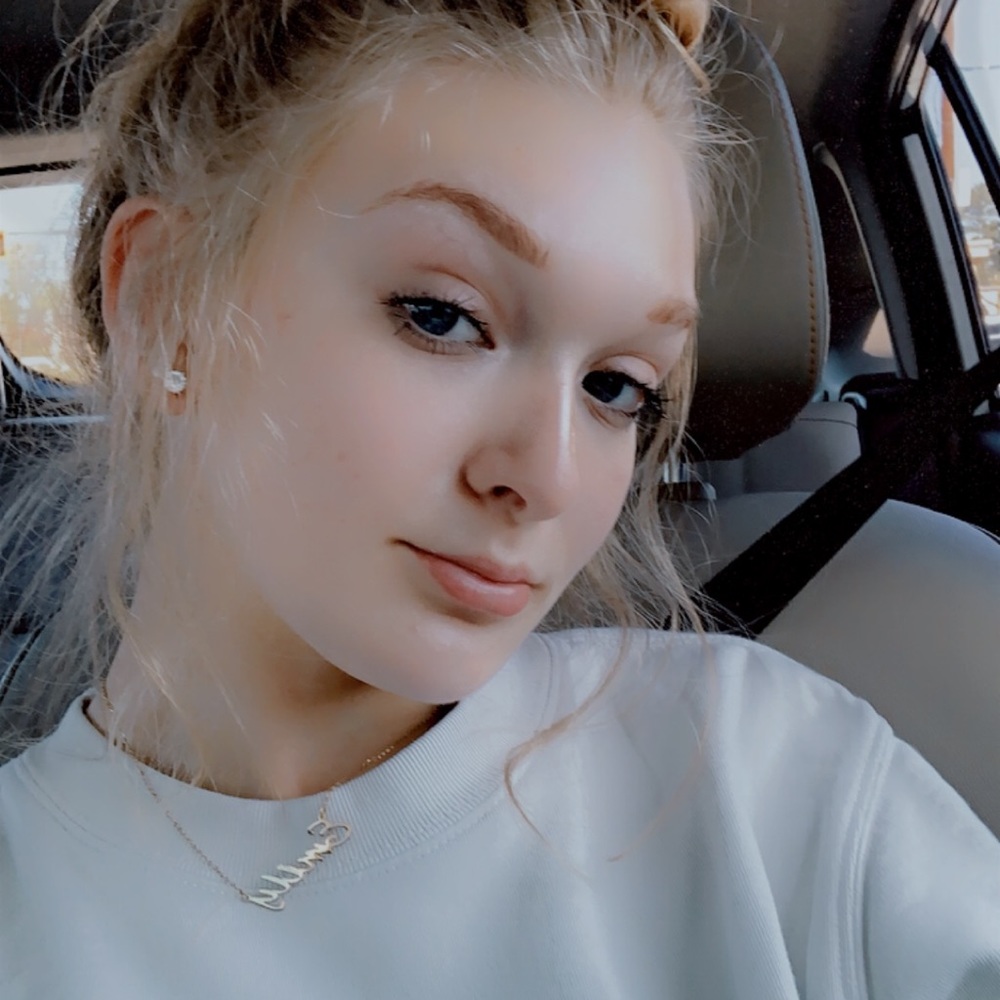 Meet your Posher, Emily